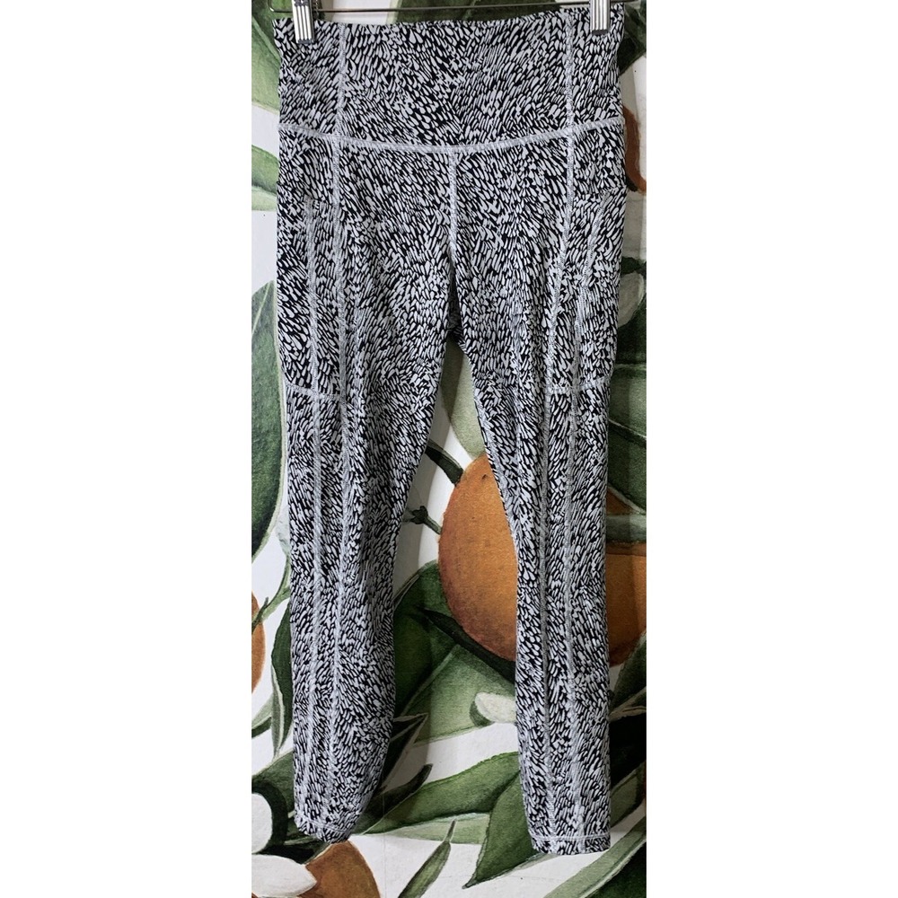 Athleta Small Ultimate Stash II Textured 7/8 Tight Leggings